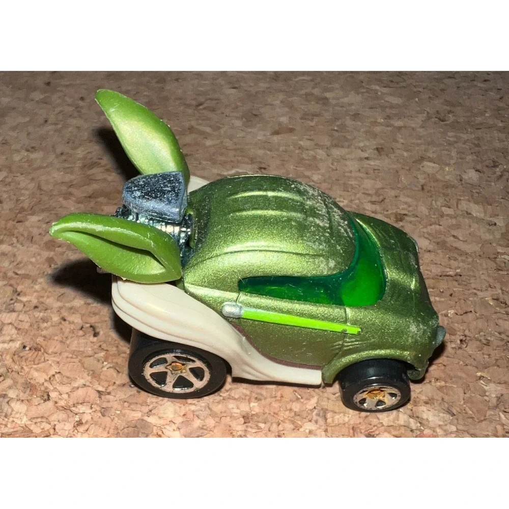 Hot Wheels Star Wars Yoda Character Car‎ 1:64 Green Good Condition 2014 Mattel